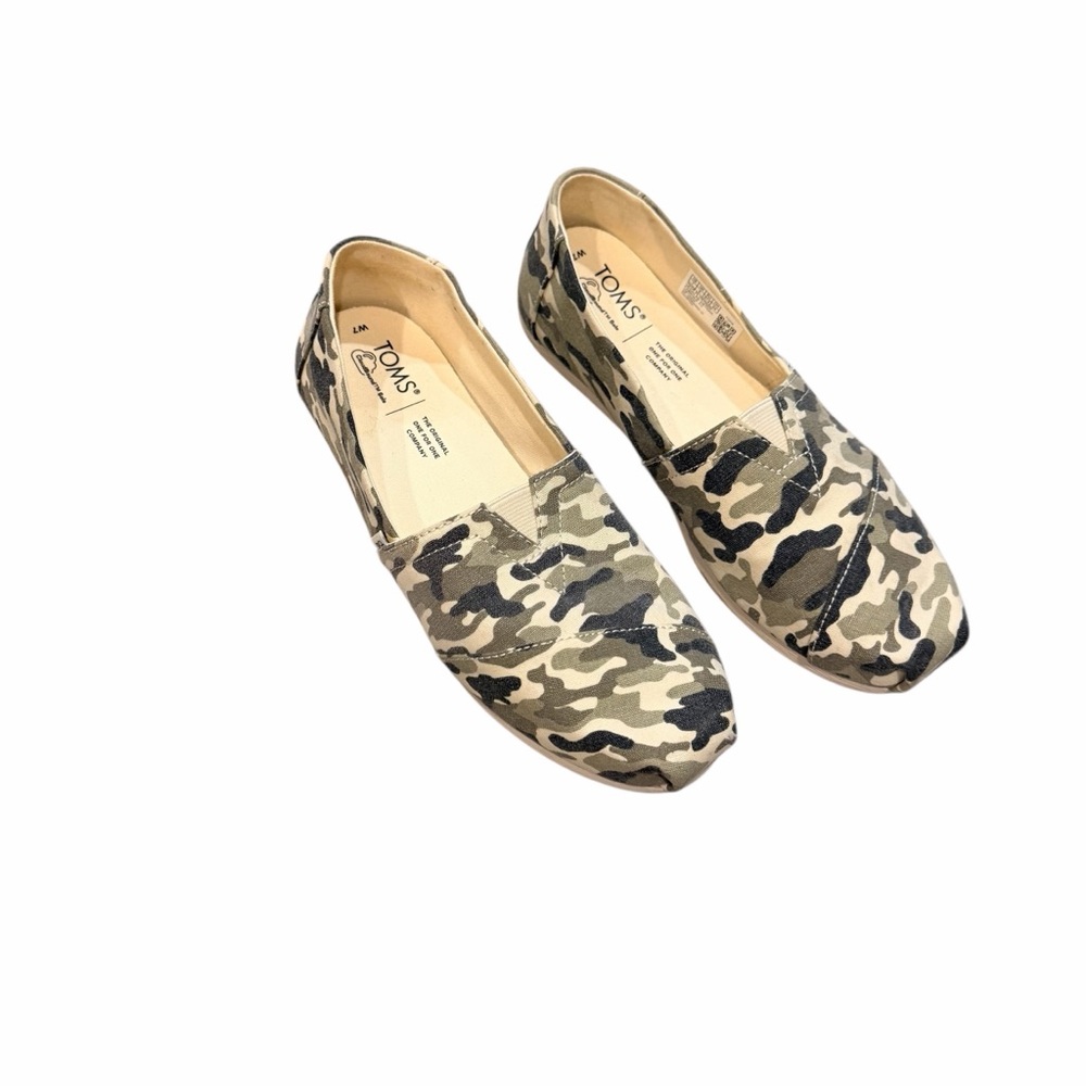 TOMS Women's Camouflage Flats